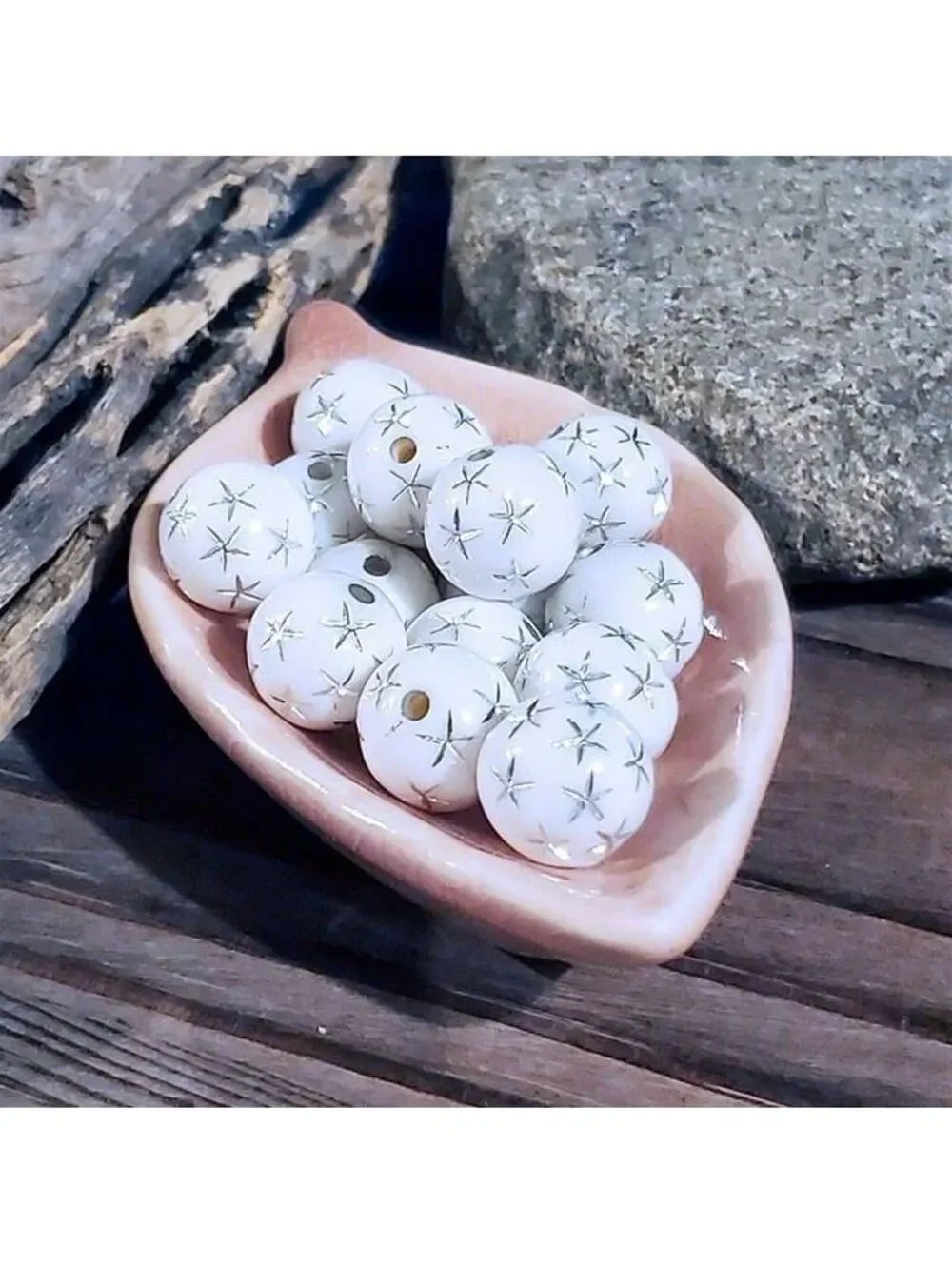 10 Vintage Retro White Silver Stars 12mm Round Acrylic Shabby Chic Beads
